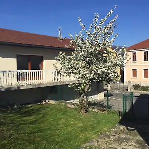 Maison Entière Au Pied Du Plateau Du Retord 2 Sdb - Vouvray Ochiaz